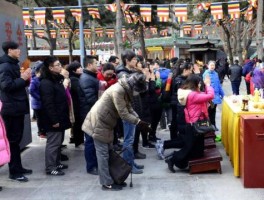 北京八大处灵光寺拜佛流程